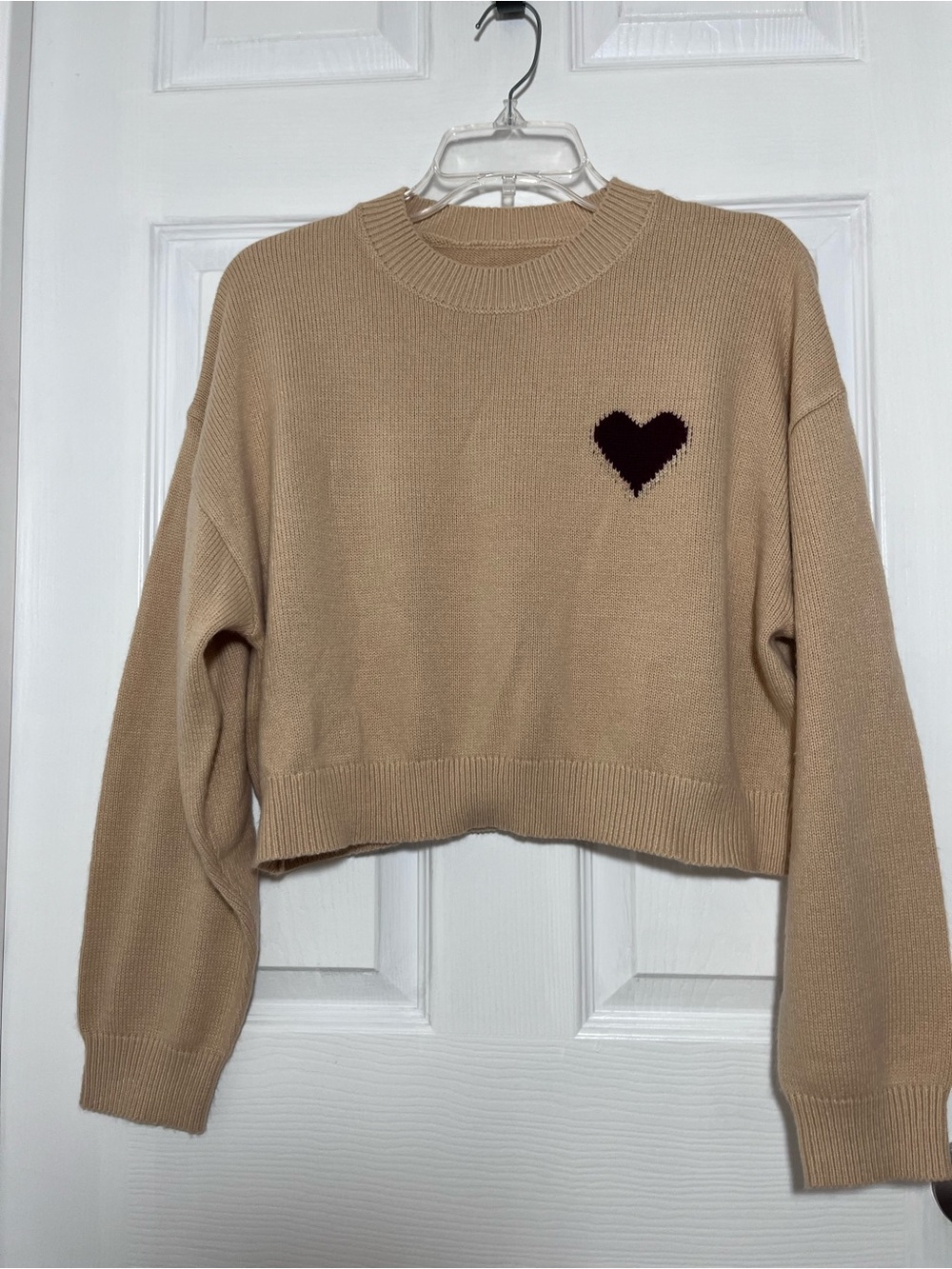 SHEIN Beige Cropped Crewneck Sweater with Heart